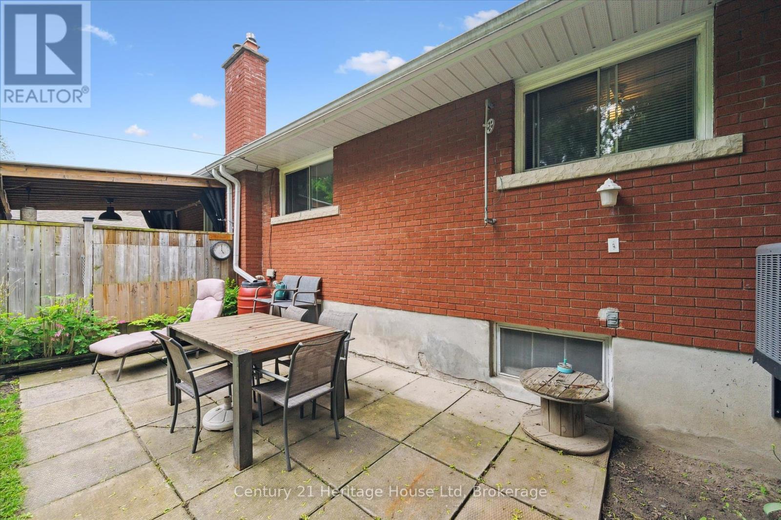 131 Waverley Drive, Guelph, Ontario  N1E 1H1 - Photo 26 - X12183841