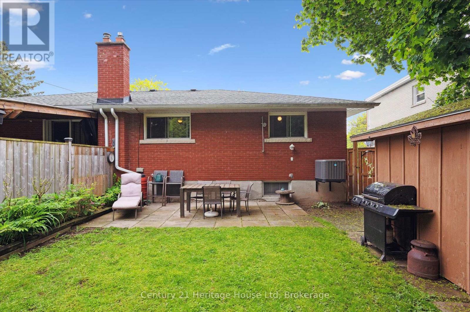 131 Waverley Drive, Guelph, Ontario  N1E 1H1 - Photo 34 - X12183841