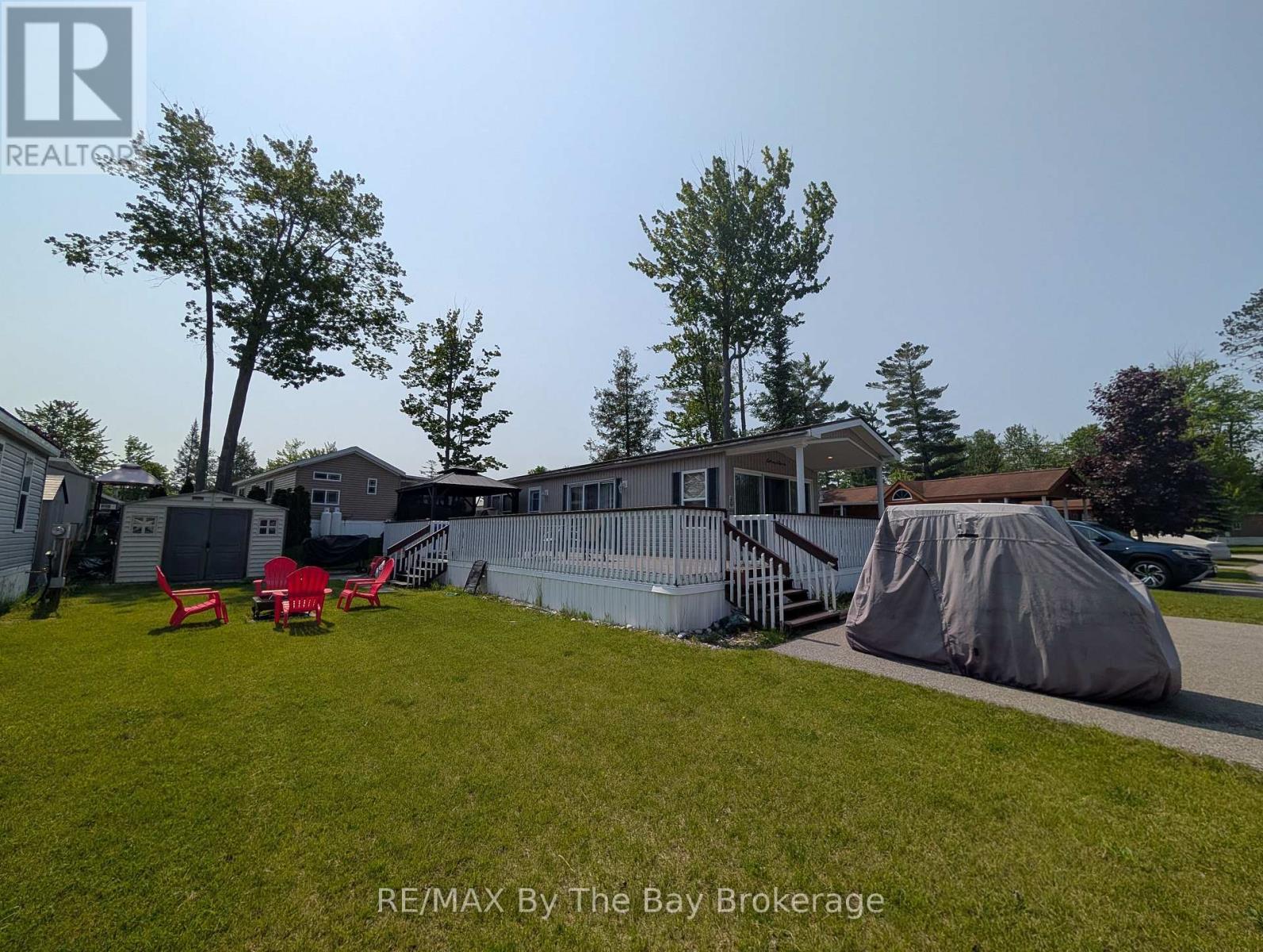 5 Chippewa Trail, Wasaga Beach, Ontario  L9Z 1X7 - Photo 2 - S12184017