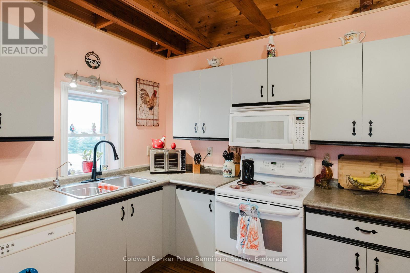 59 2 Concession, Kincardine, Ontario  N0G 2T0 - Photo 7 - X12184055