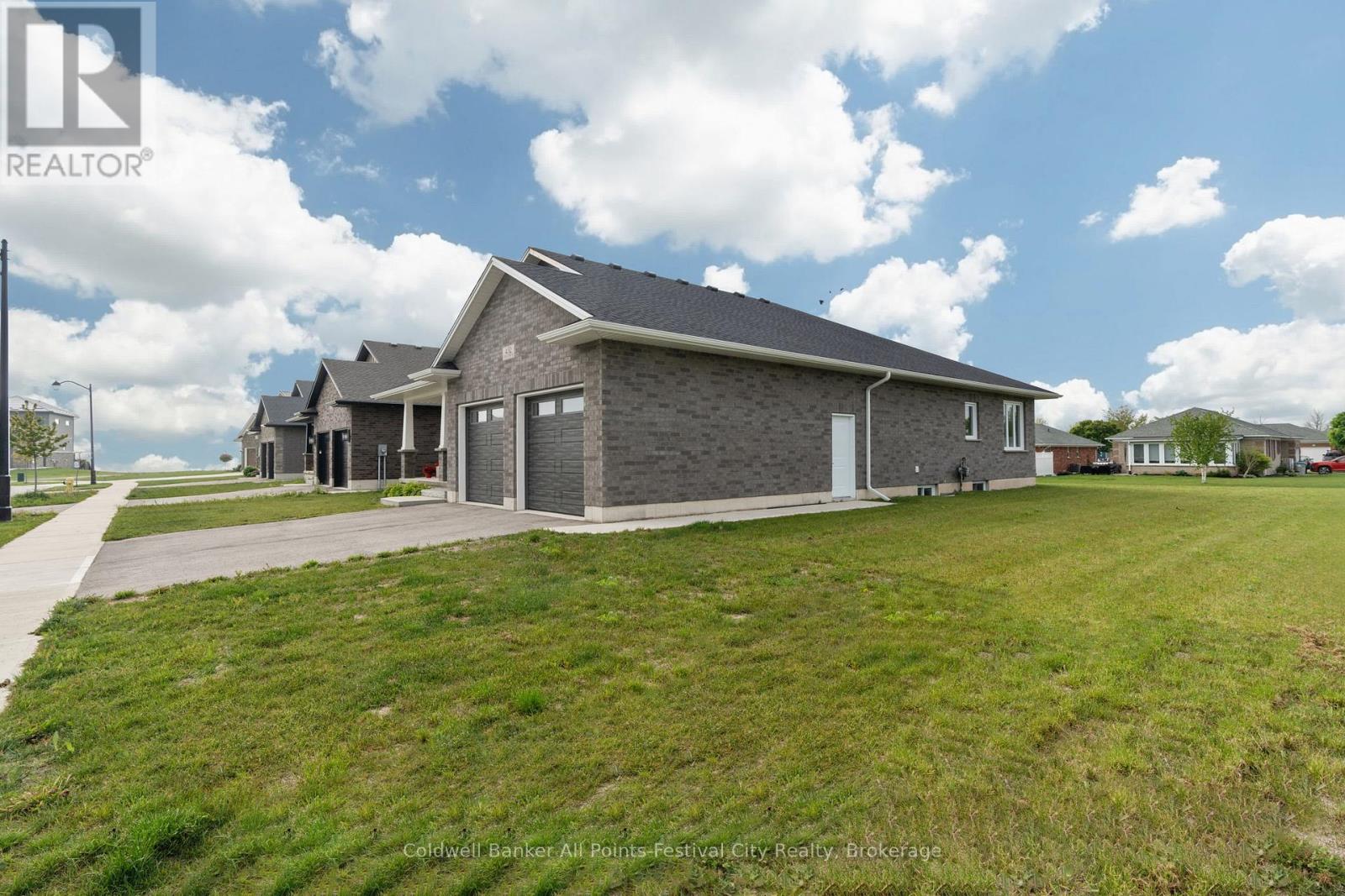 432 Coast Drive S, Goderich, Ontario  N7A 4M6 - Photo 43 - X12184074