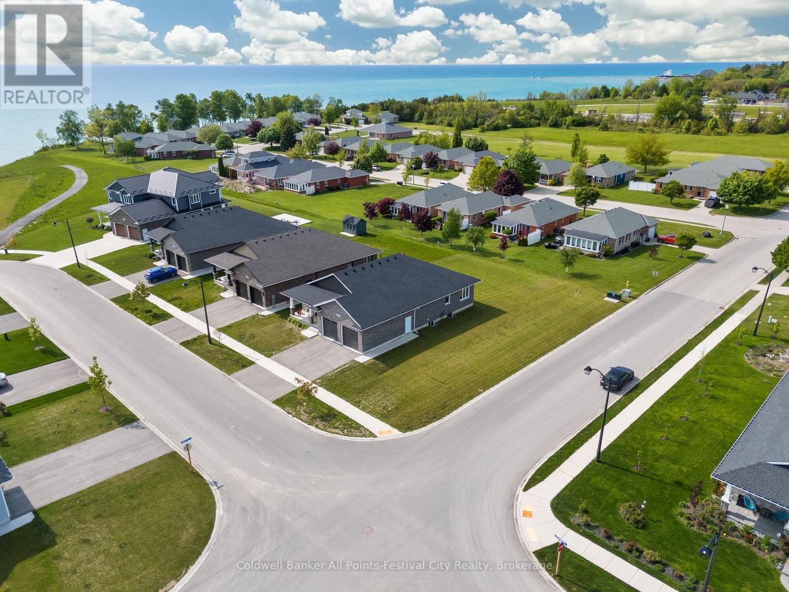 432 Coast Drive S, Goderich, Ontario  N7A 4M6 - Photo 47 - X12184074