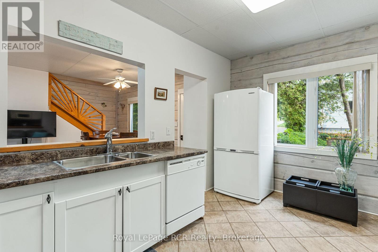 183 Lakeshore Road, Georgian Bluffs, Ontario  N0H 2T0 - Photo 12 - X12184084