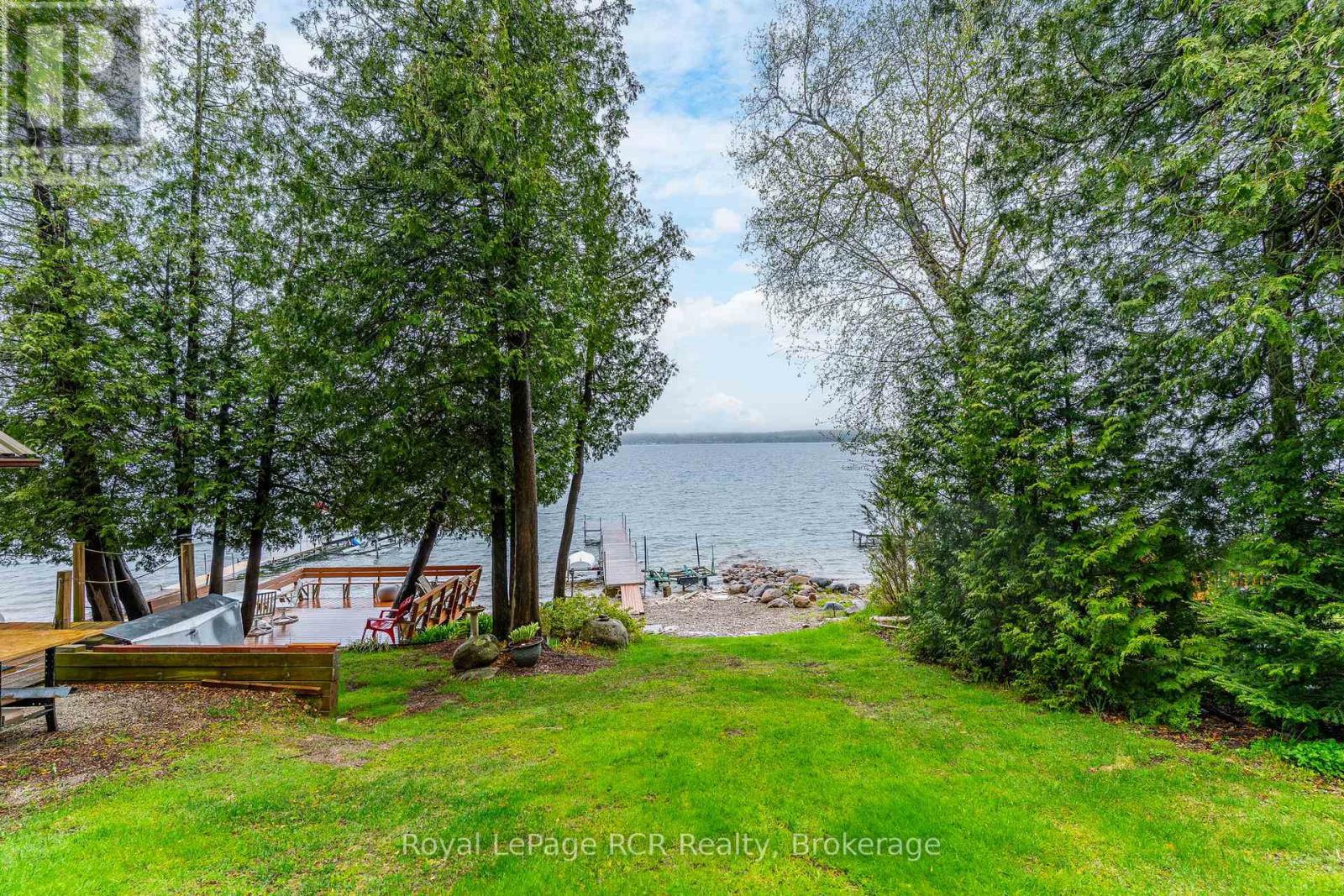 183 Lakeshore Road, Georgian Bluffs, Ontario  N0H 2T0 - Photo 38 - X12184084