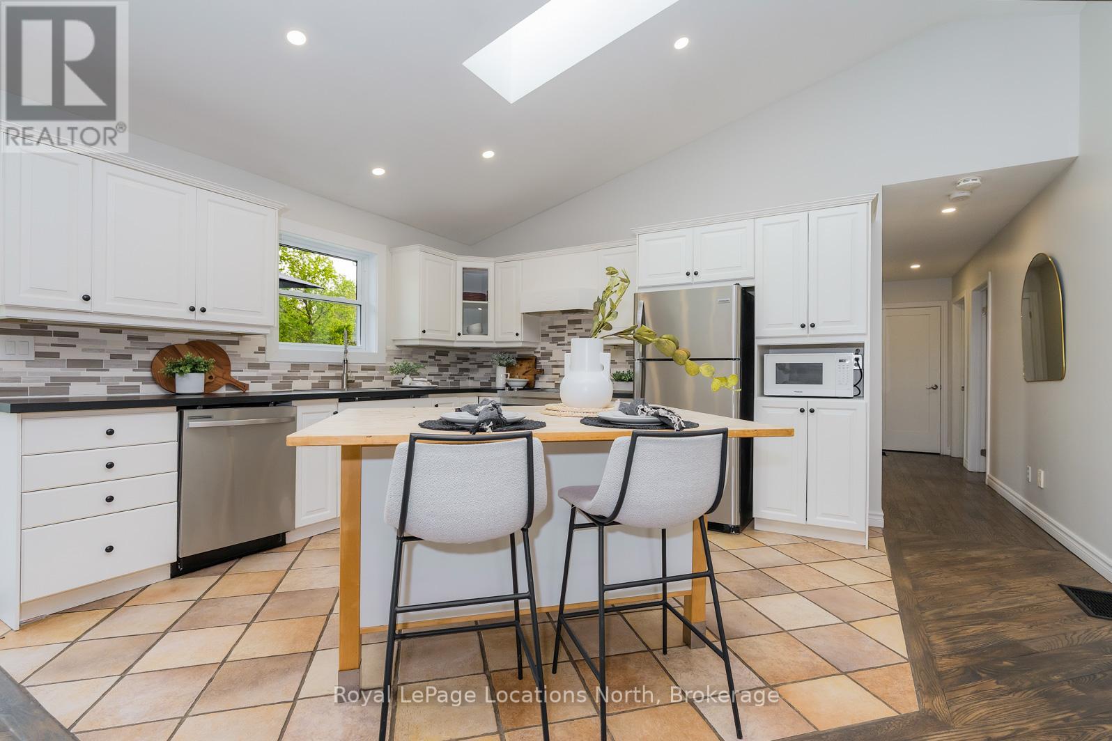 48 Toner Street, Collingwood, Ontario  L0M 1S0 - Photo 17 - S12184274