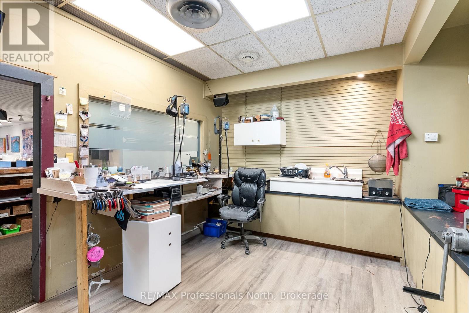 68 Main Street E, Huntsville, Ontario  P1H 2C7 - Photo 13 - X12184417