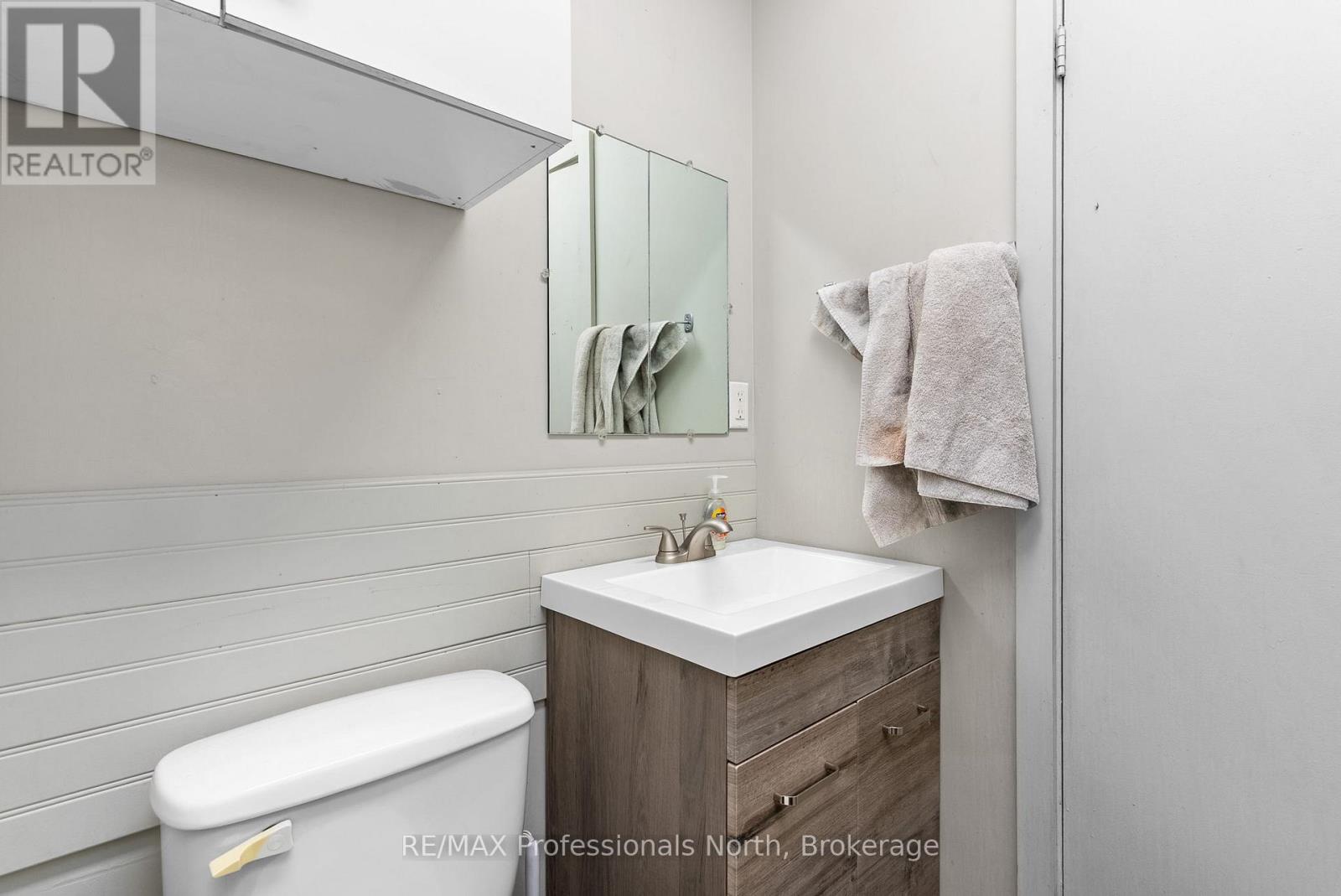 68 Main Street E, Huntsville, Ontario  P1H 2C7 - Photo 16 - X12184417