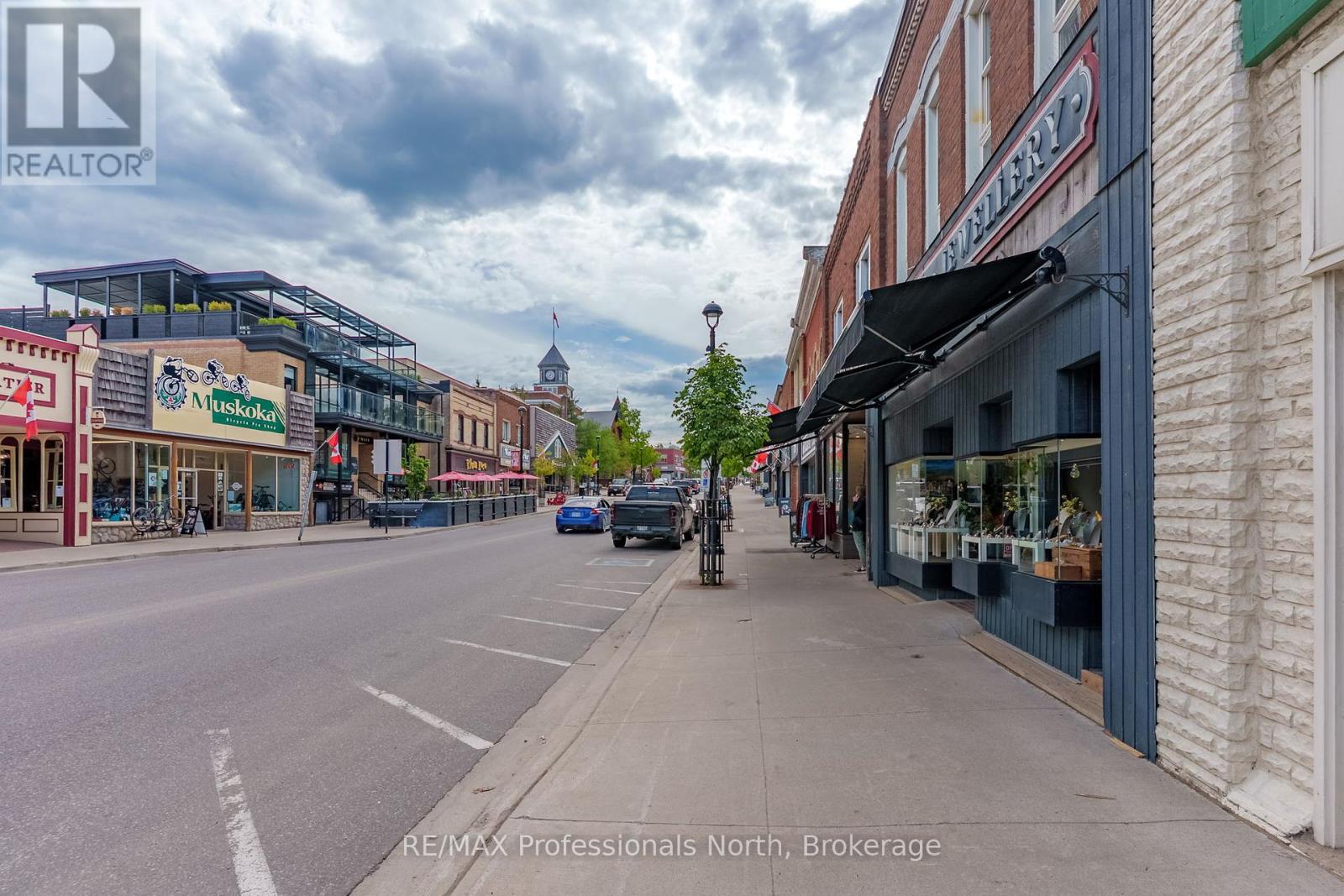 68 Main Street E, Huntsville, Ontario  P1H 2C7 - Photo 6 - X12184417