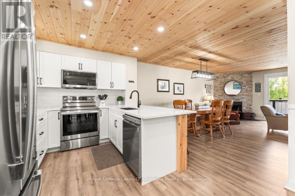 30 Turner Drive, Huntsville, Ontario  P1H 1A8 - Photo 20 - X12184424