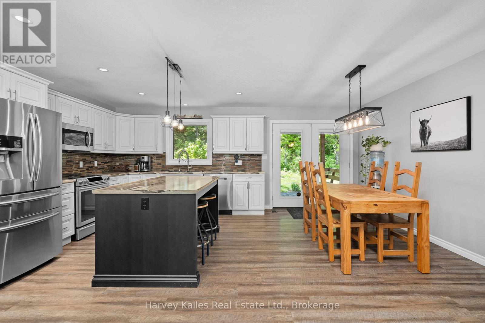 142 Allensville Road, Huntsville, Ontario  P0B 1M0 - Photo 10 - X12184450