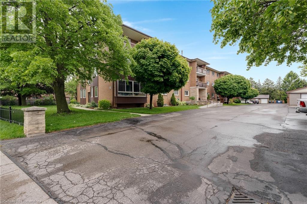 67 Breckenridge Drive Unit# 107, Kitchener, Ontario  N2B 3R8 - Photo 3 - 40733628