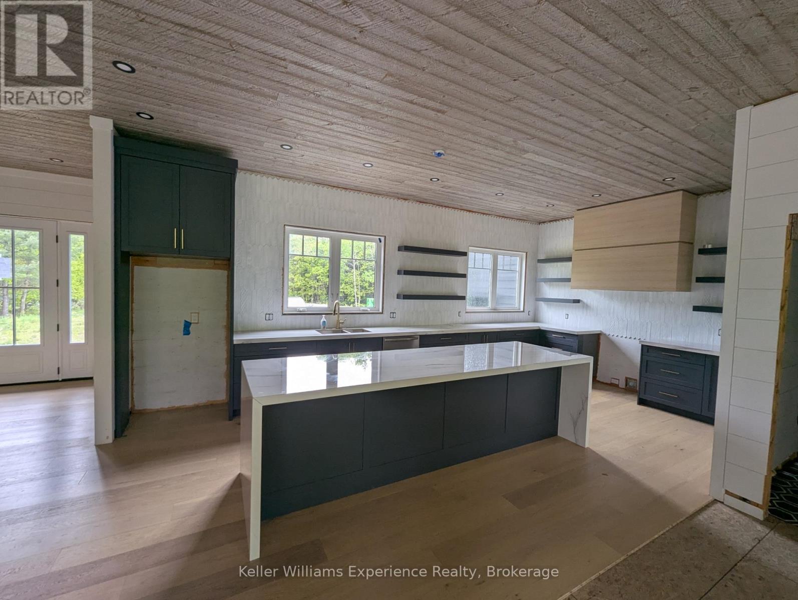 1052 Buckeye Road, Muskoka Lakes, Ontario  P0C 1H0 - Photo 12 - X12184574