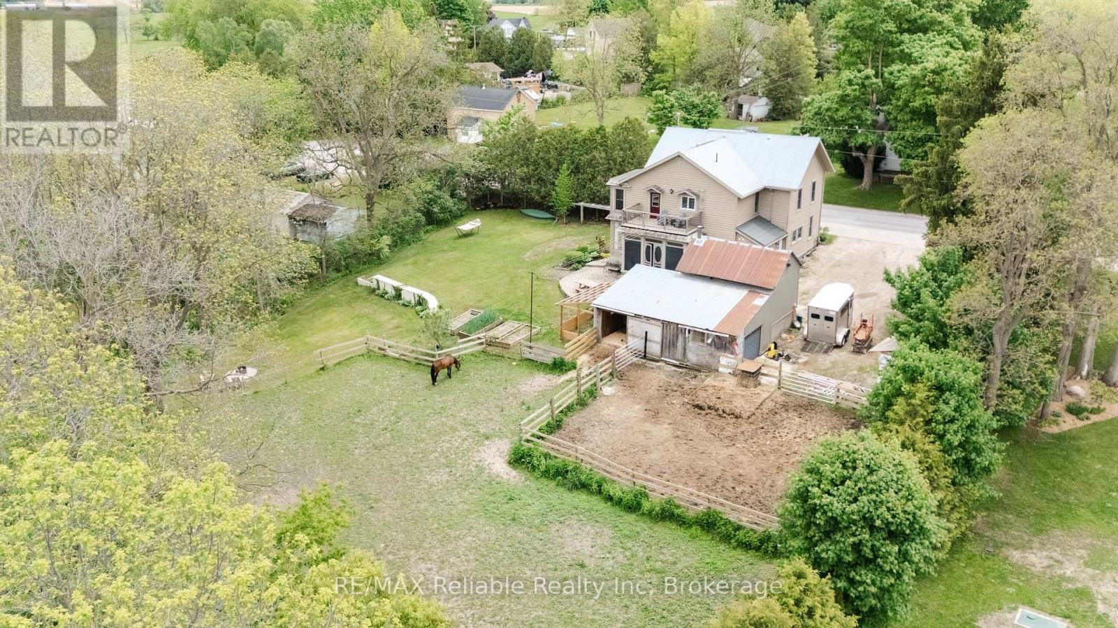 9 Mill Road, Huron East, Ontario  N0K 1G0 - Photo 4 - X12184648
