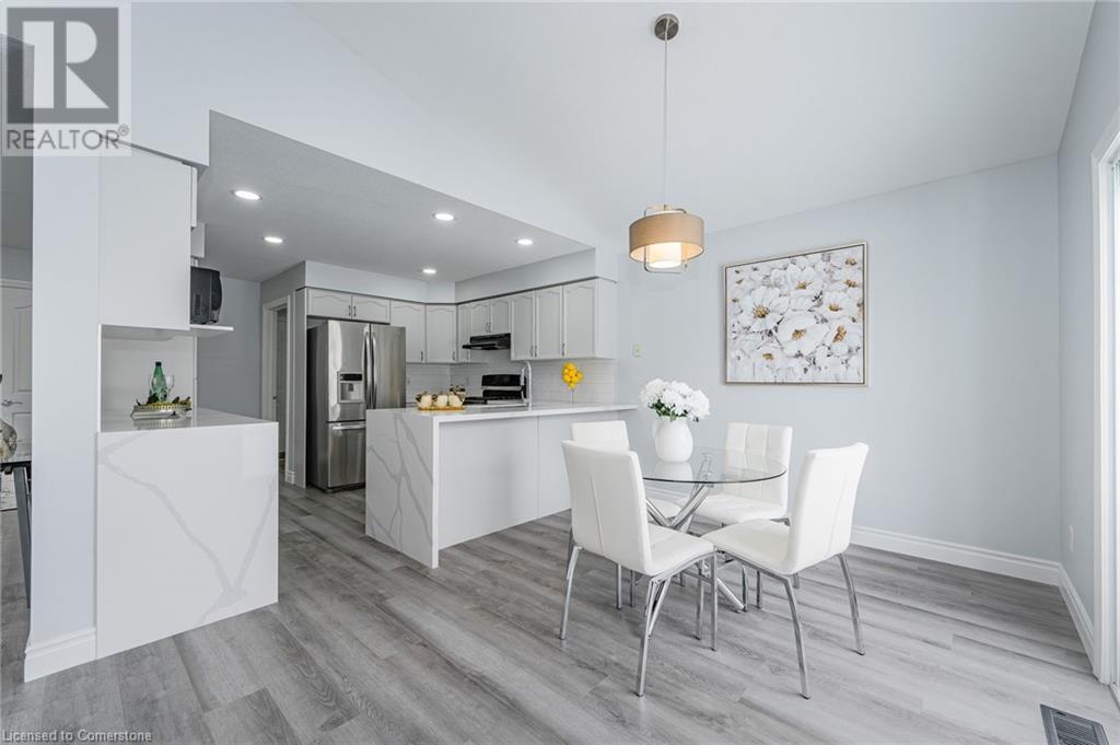 830 Brandenburg Boulevard, Waterloo, Ontario  N2T 2X3 - Photo 14 - 40734966