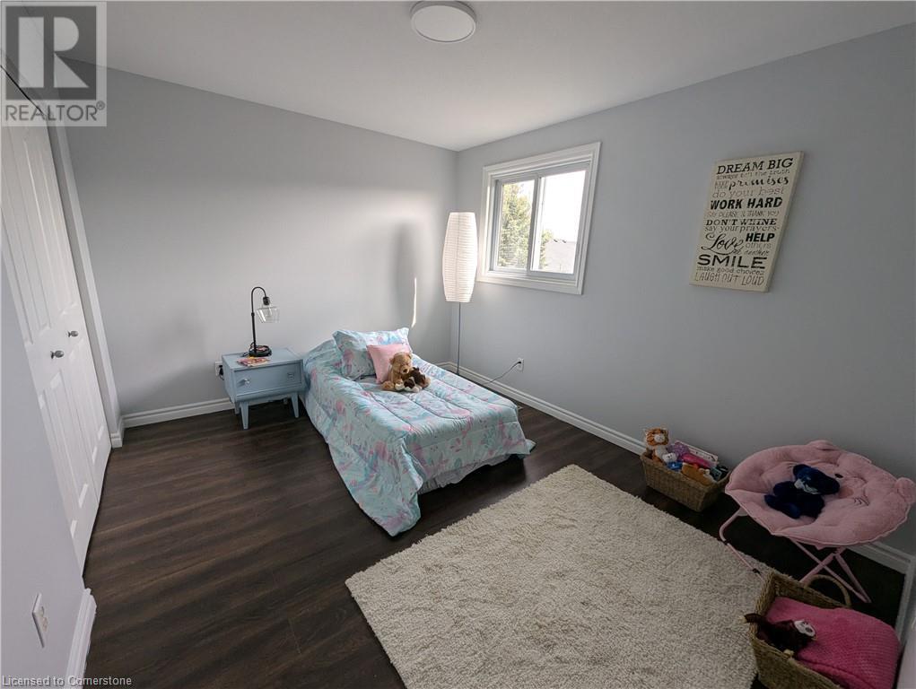 830 Brandenburg Boulevard, Waterloo, Ontario  N2T 2X3 - Photo 37 - 40734966