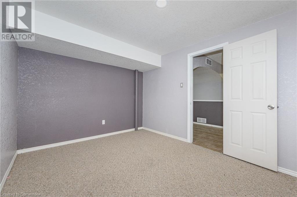 830 Brandenburg Boulevard, Waterloo, Ontario  N2T 2X3 - Photo 47 - 40734966