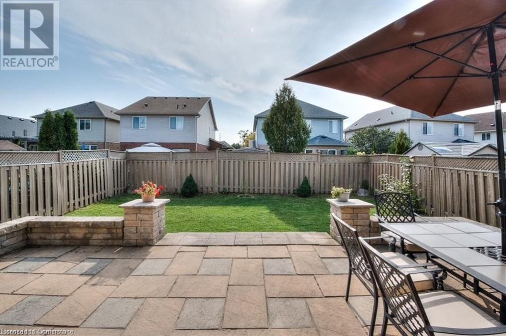 830 Brandenburg Boulevard, Waterloo, Ontario  N2T 2X3 - Photo 5 - 40734966