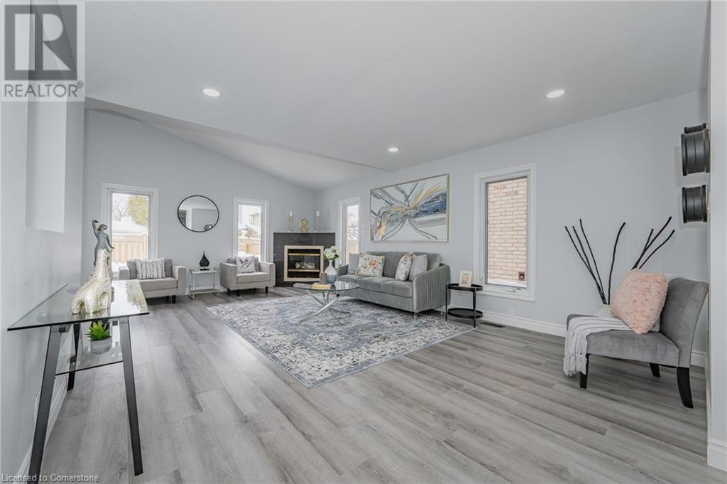 830 Brandenburg Boulevard, Waterloo, Ontario  N2T 2X3 - Photo 9 - 40734966
