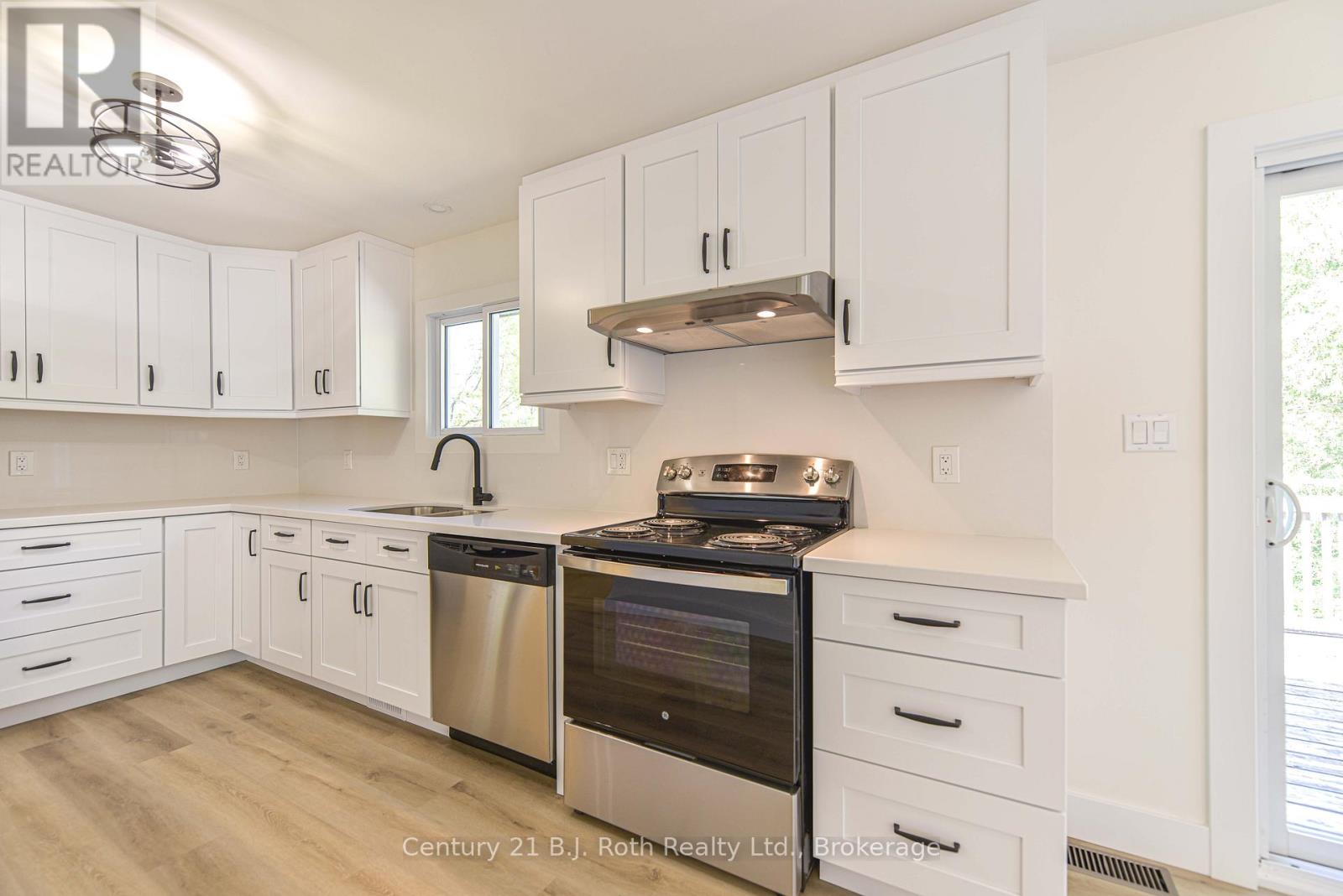 571 High Street, Orillia, Ontario  L3V 4Y2 - Photo 17 - S12184854