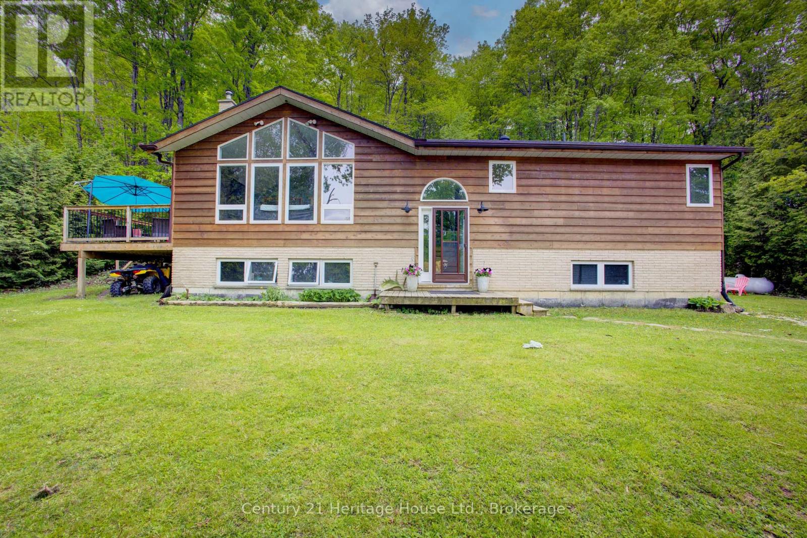 423080 Rocky Saugeen Road, West Grey, Ontario  N0G 1R0 - Photo 1 - X12184809
