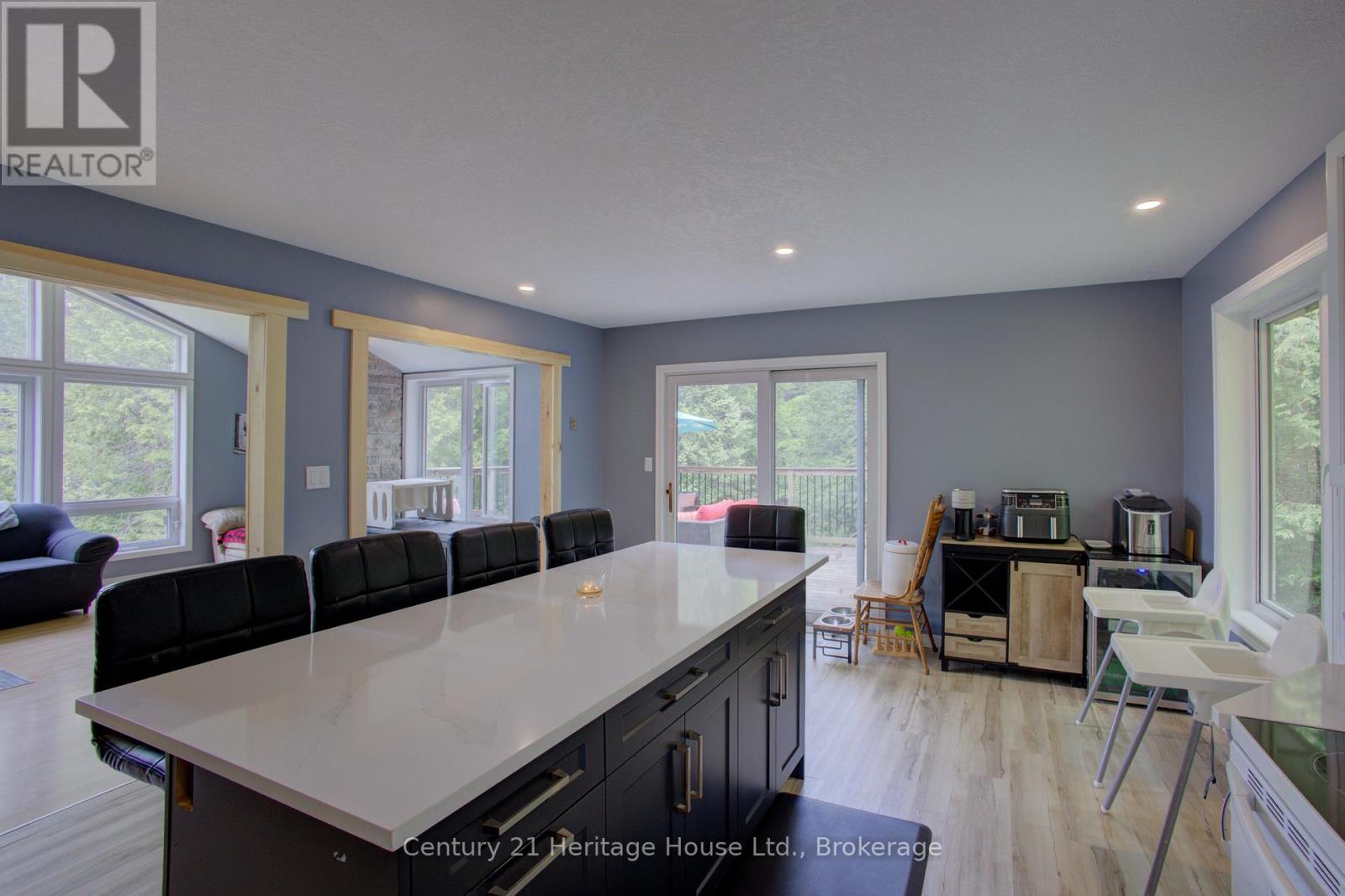 423080 Rocky Saugeen Road, West Grey, Ontario  N0G 1R0 - Photo 16 - X12184809