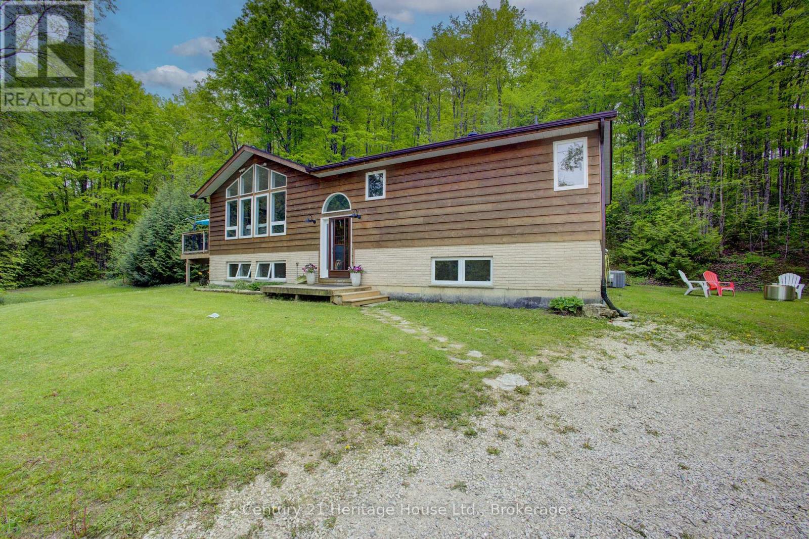423080 Rocky Saugeen Road, West Grey, Ontario  N0G 1R0 - Photo 3 - X12184809