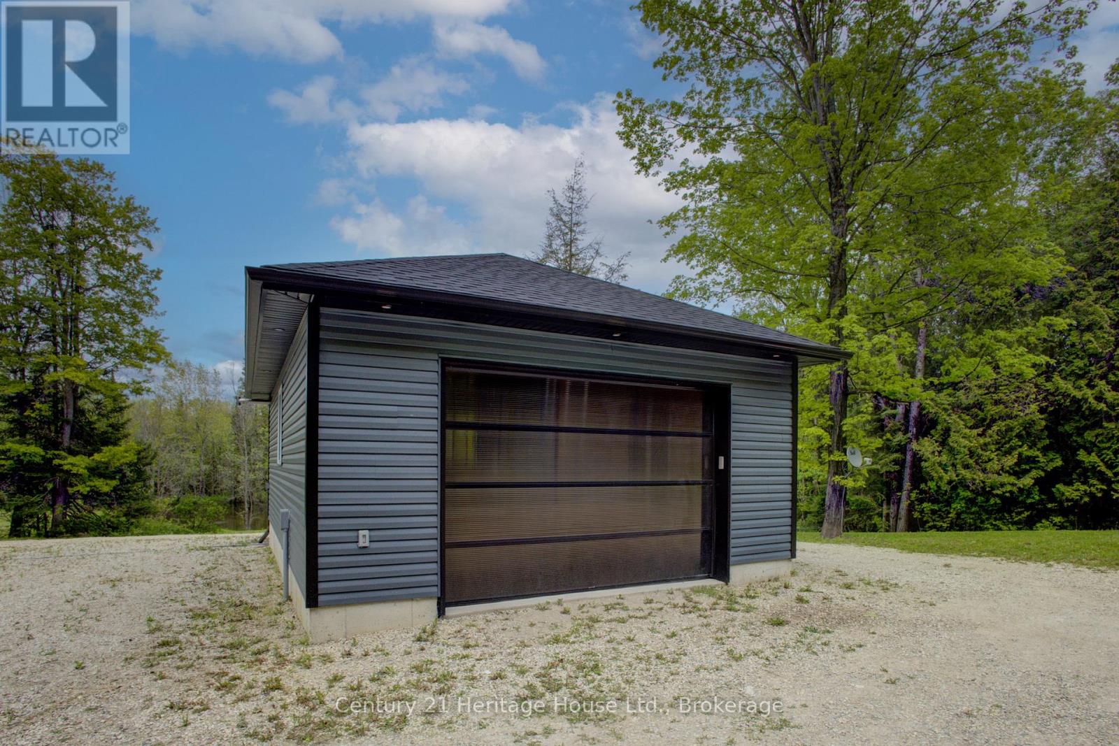 423080 Rocky Saugeen Road, West Grey, Ontario  N0G 1R0 - Photo 39 - X12184809