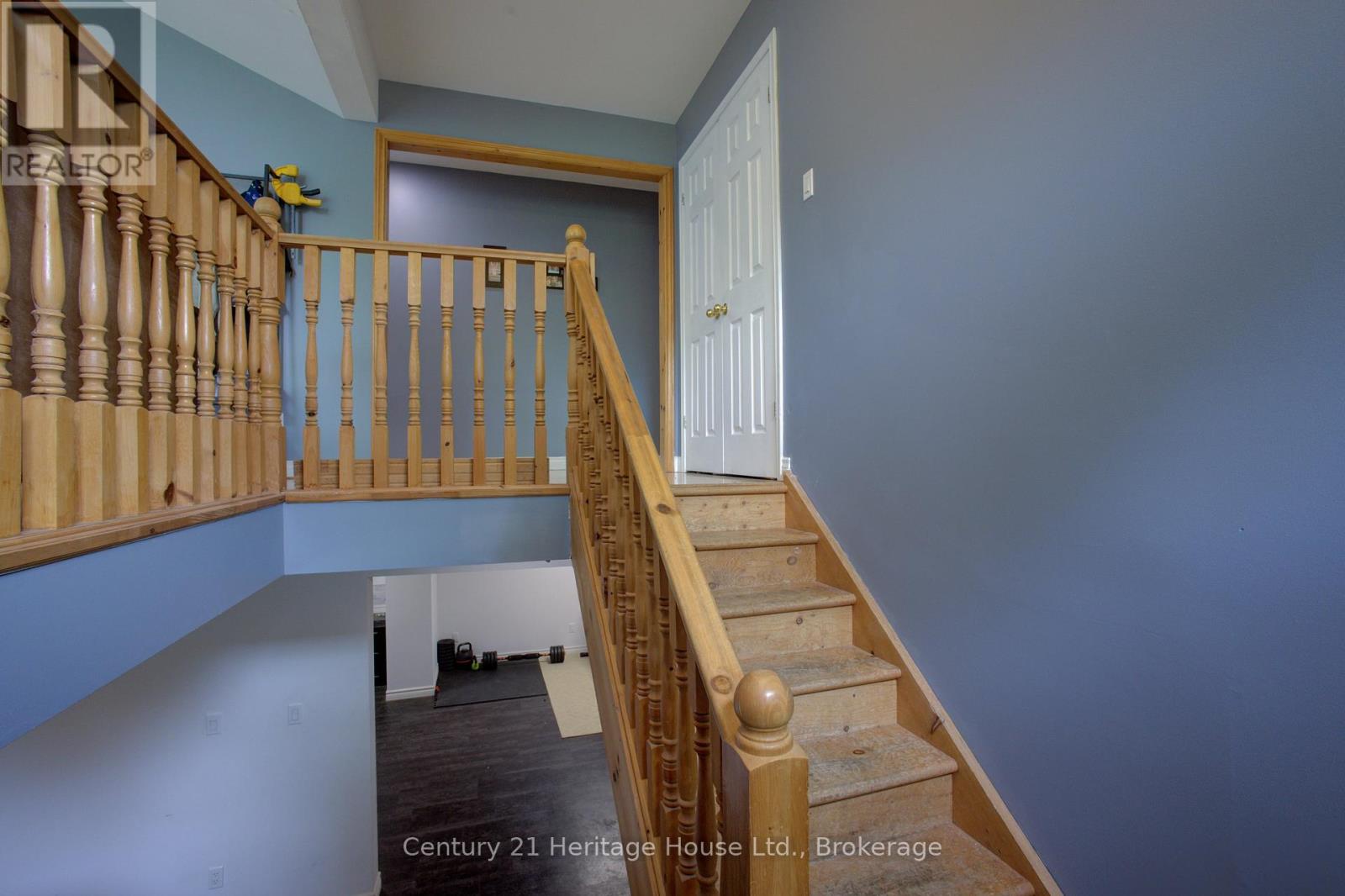 423080 Rocky Saugeen Road, West Grey, Ontario  N0G 1R0 - Photo 6 - X12184809