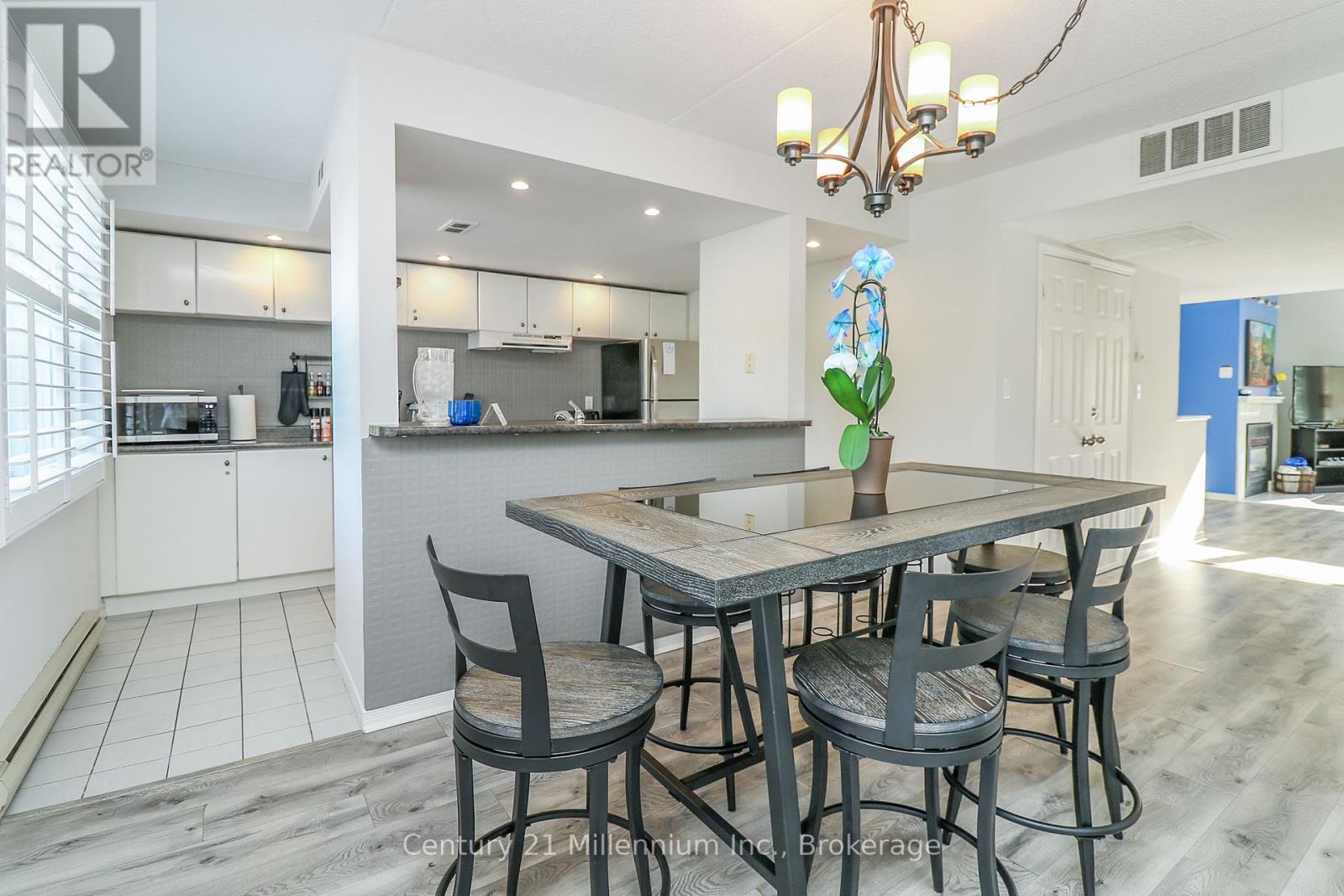 210 - 107 Wintergreen Place, Blue Mountains, Ontario  L9Y 0P8 - Photo 23 - X12185158
