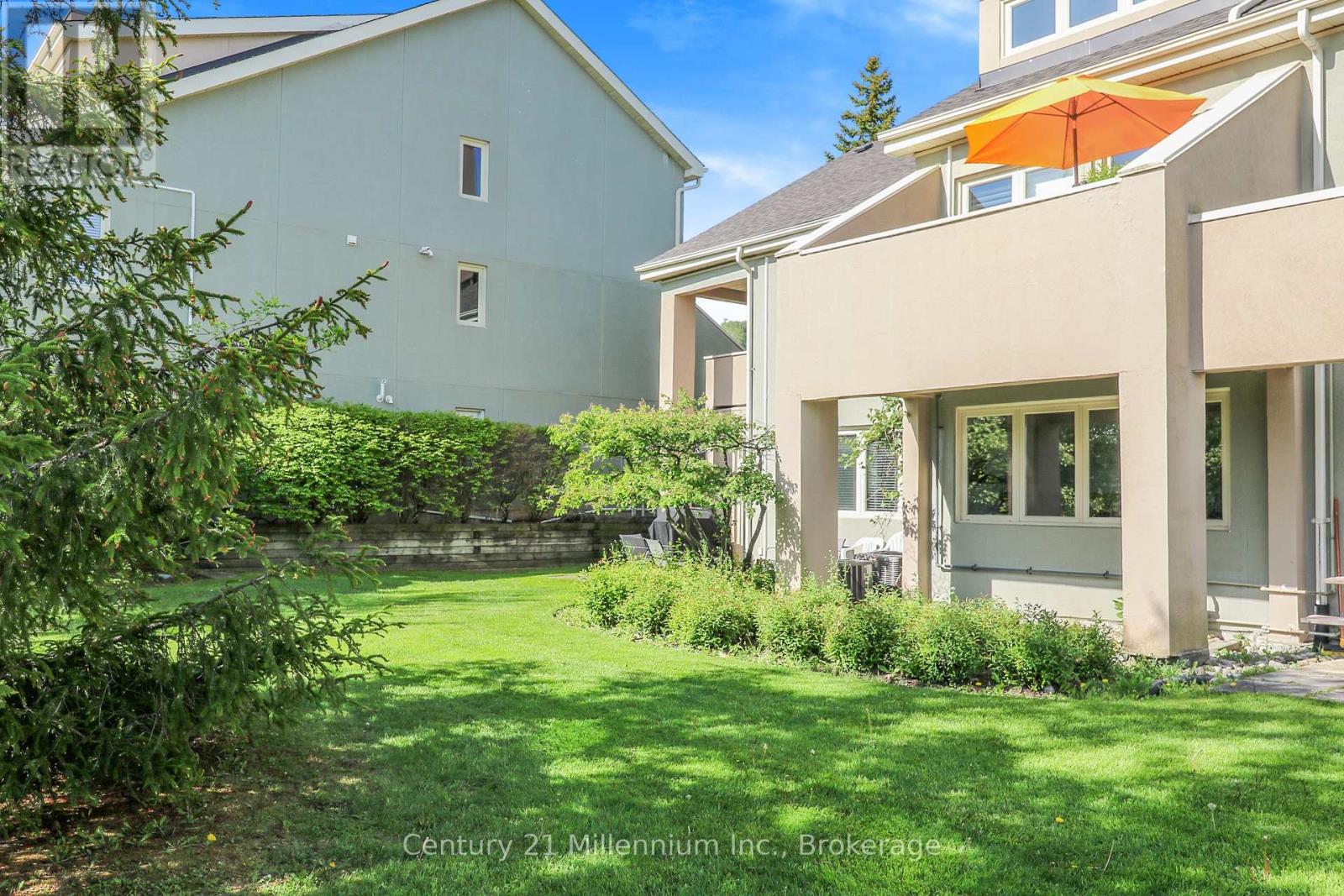 210 - 107 Wintergreen Place, Blue Mountains, Ontario  L9Y 0P8 - Photo 43 - X12185158