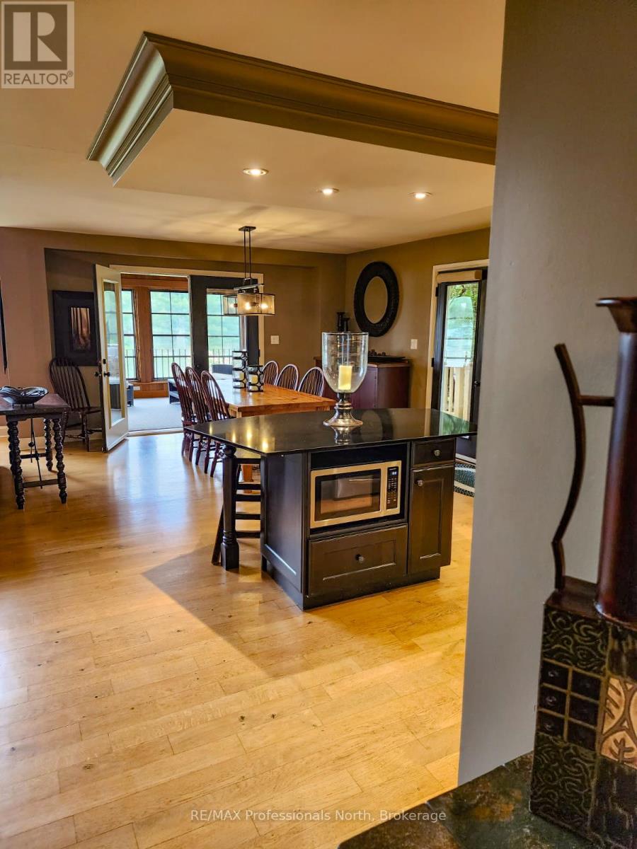 Sandfield 2, Week 10 - 3876 Muskoka Road 118, Muskoka Lakes, Ontario  P0B 1J0 - Photo 22 - X12185204