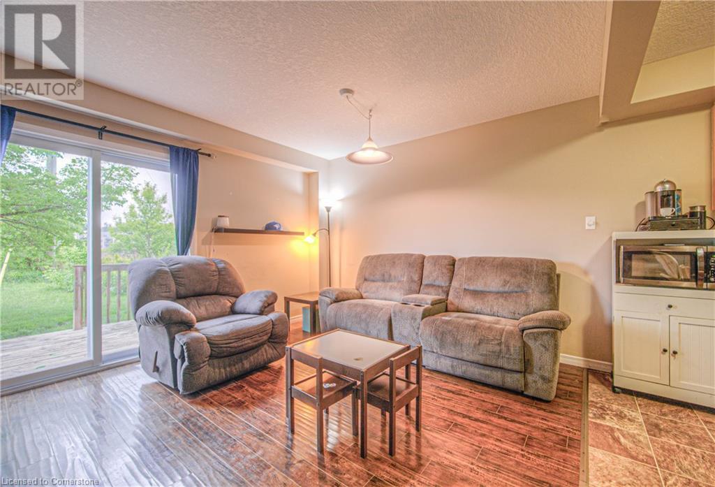 355 Fisher Mills Road Unit# 27, Cambridge, Ontario  N3C 4N5 - Photo 10 - 40735677