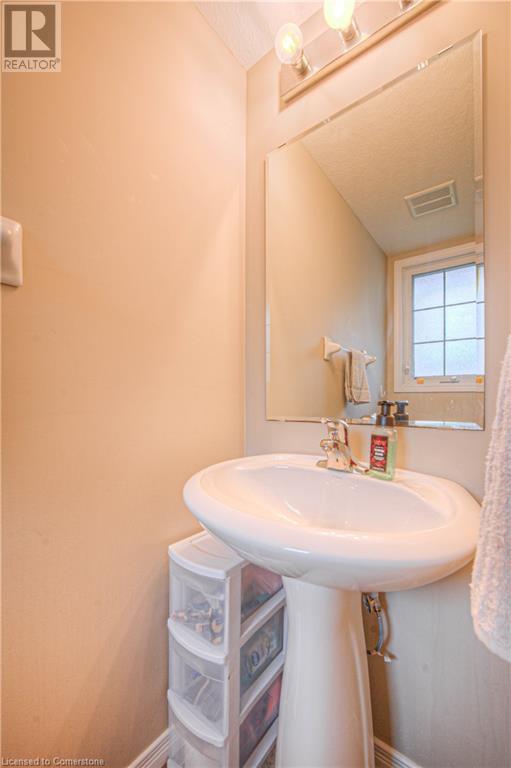 355 Fisher Mills Road Unit# 27, Cambridge, Ontario  N3C 4N5 - Photo 12 - 40735677