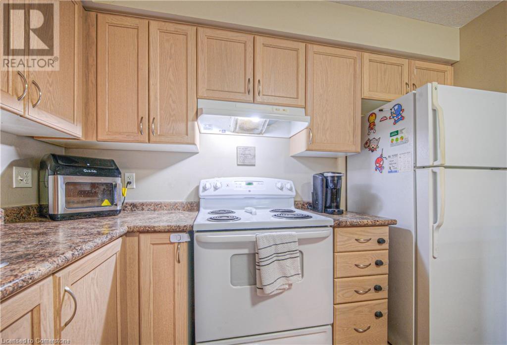 355 Fisher Mills Road Unit# 27, Cambridge, Ontario  N3C 4N5 - Photo 5 - 40735677