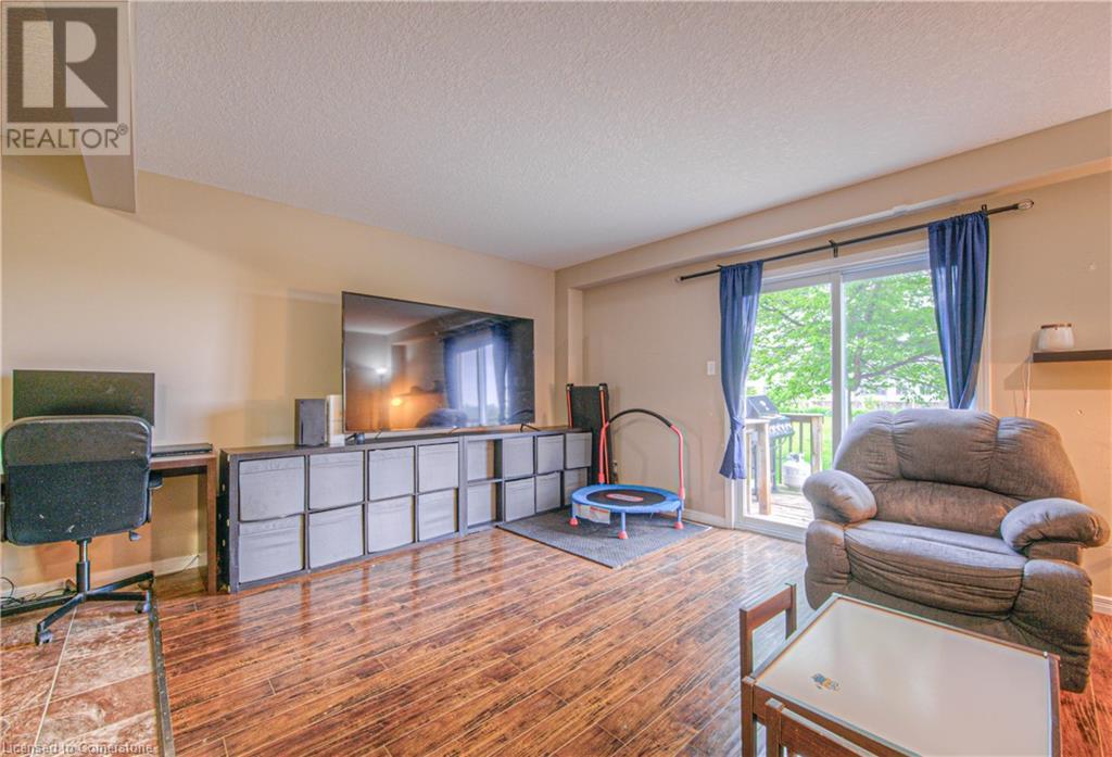 355 Fisher Mills Road Unit# 27, Cambridge, Ontario  N3C 4N5 - Photo 8 - 40735677