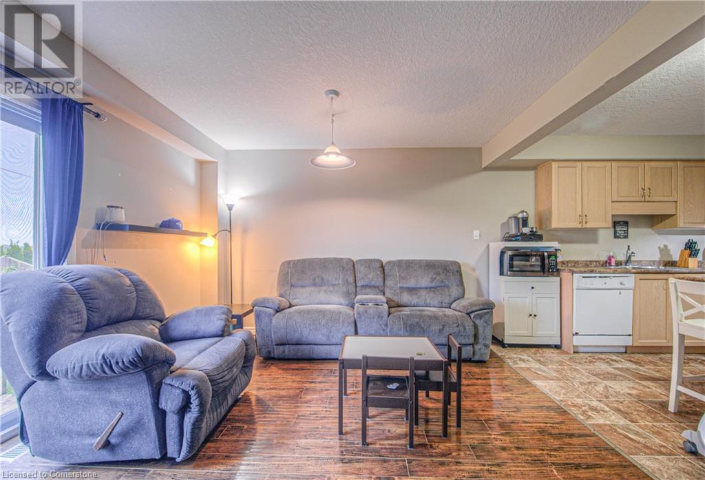355 Fisher Mills Road Unit# 27, Cambridge, Ontario  N3C 4N5 - Photo 9 - 40735677
