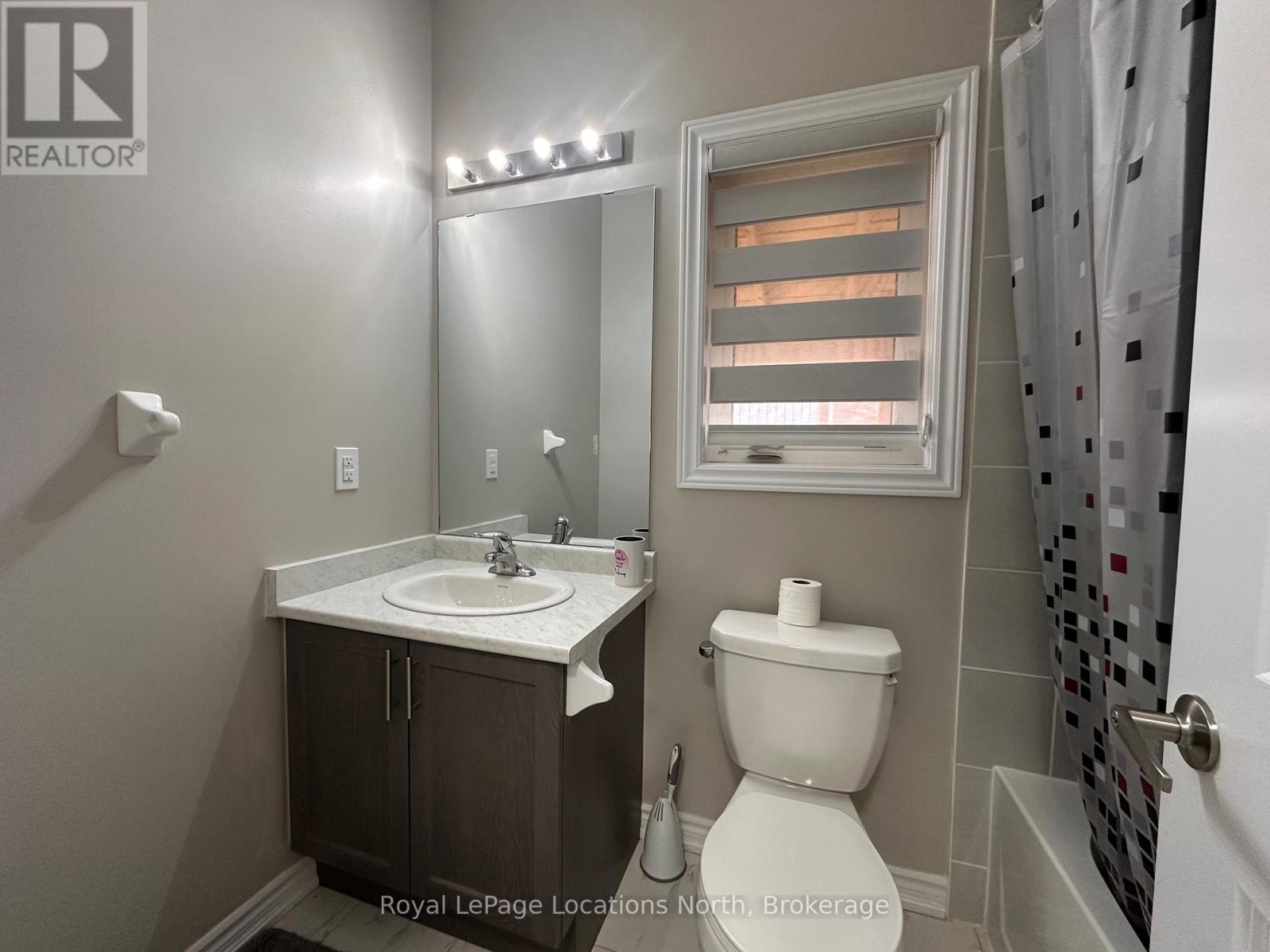 Main - 9 Bianca Crescent, Wasaga Beach, Ontario  L9Z 0H7 - Photo 11 - S12185282