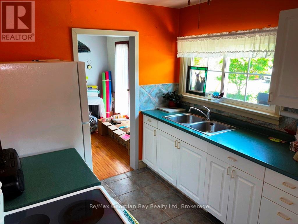 1 Gray Street, Severn, Ontario  L0K 1E0 - Photo 2 - S12185393