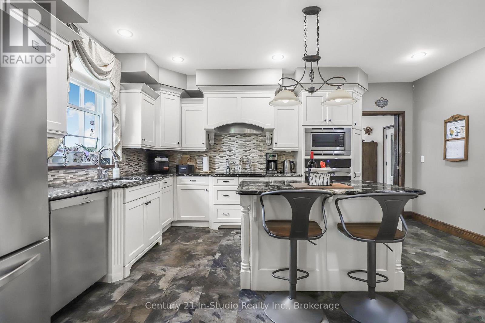 85695 St. Helens Line, Ashfield-Colborne-Wawanosh, Ontario  N0G 2H0 - Photo 21 - X12185363