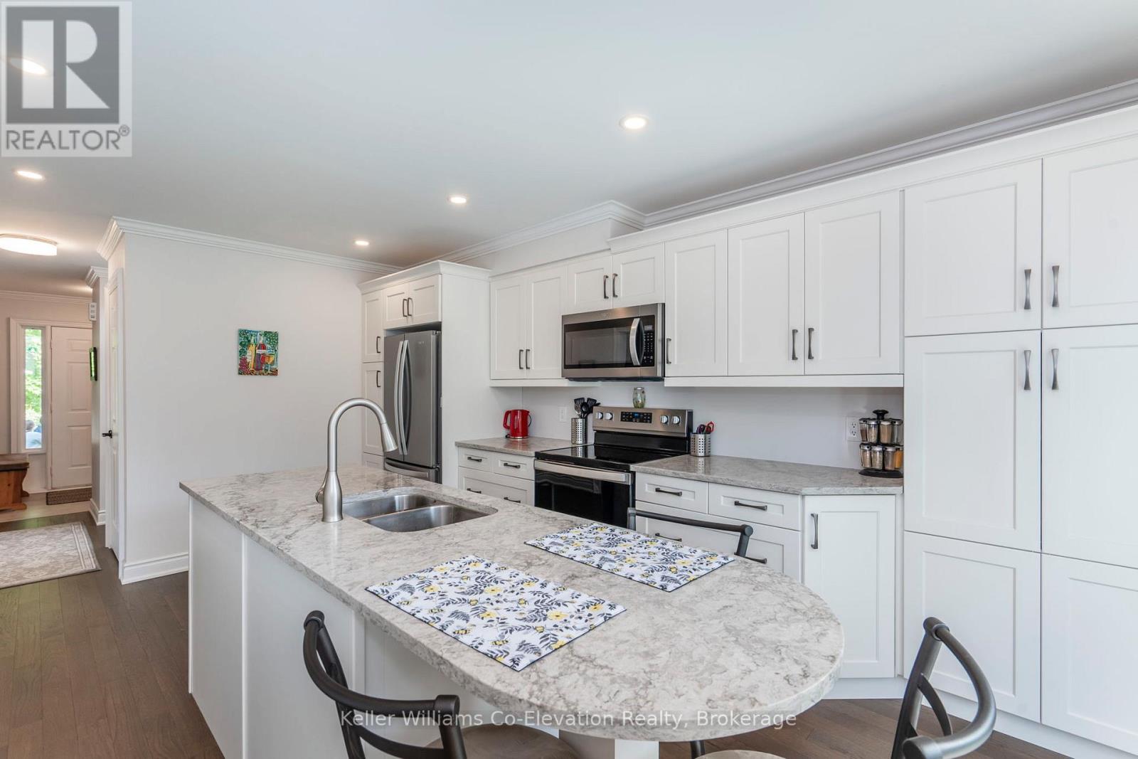 1056 Dina Crescent, Midland, Ontario  L4R 5C6 - Photo 5 - S12185674