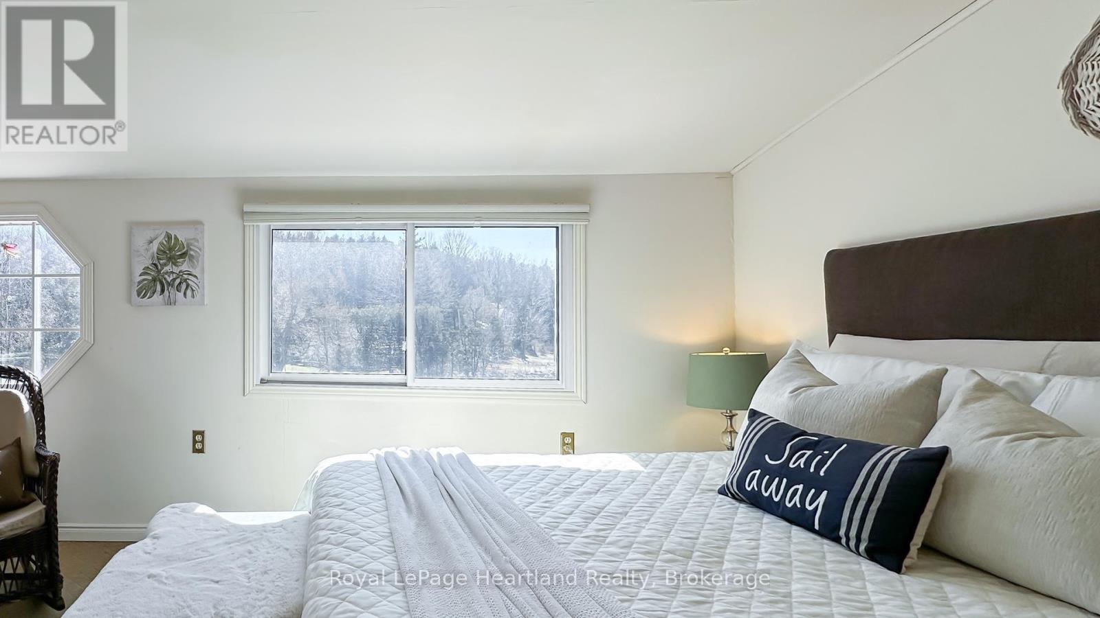 9 Maple Lane, Ashfield-Colborne-Wawanosh, Ontario  N7A 3X9 - Photo 31 - X12185675