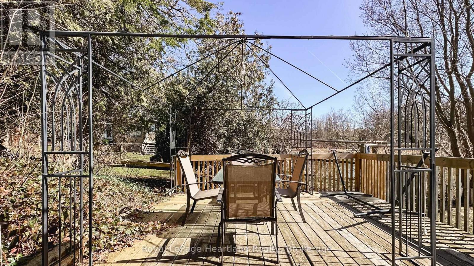 9 Maple Lane, Ashfield-Colborne-Wawanosh, Ontario  N7A 3X9 - Photo 36 - X12185675