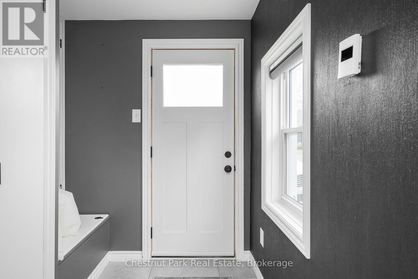 83 Ninth Street, Collingwood, Ontario  L9Y 2G3 - Photo 11 - S12185763