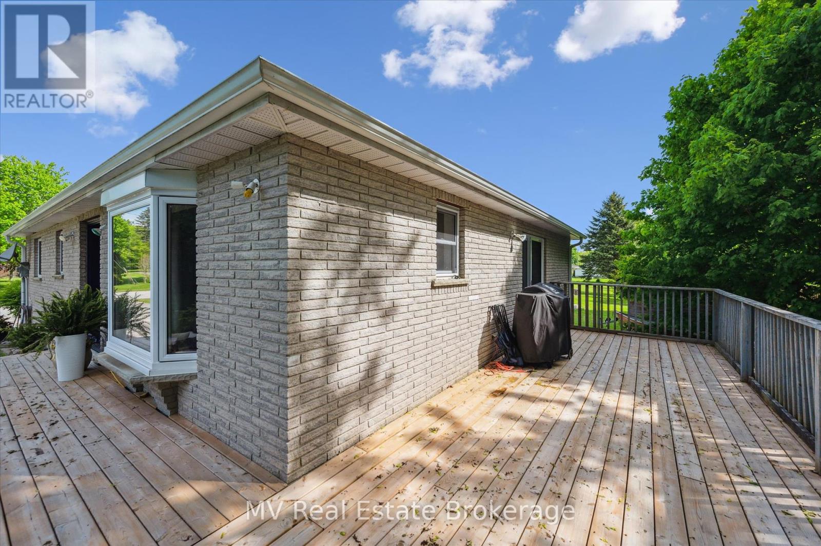 25 Graham Street W, Mapleton, Ontario  N0B 1A0 - Photo 31 - X12185882