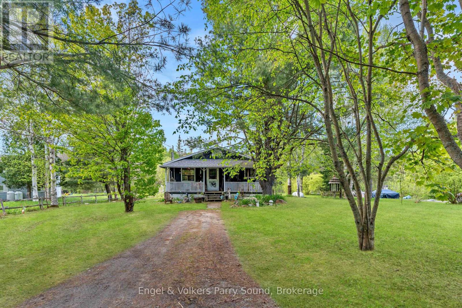 34 Gordon Point Road, Magnetawan, Ontario  P0A 1P0 - Photo 3 - X12185947
