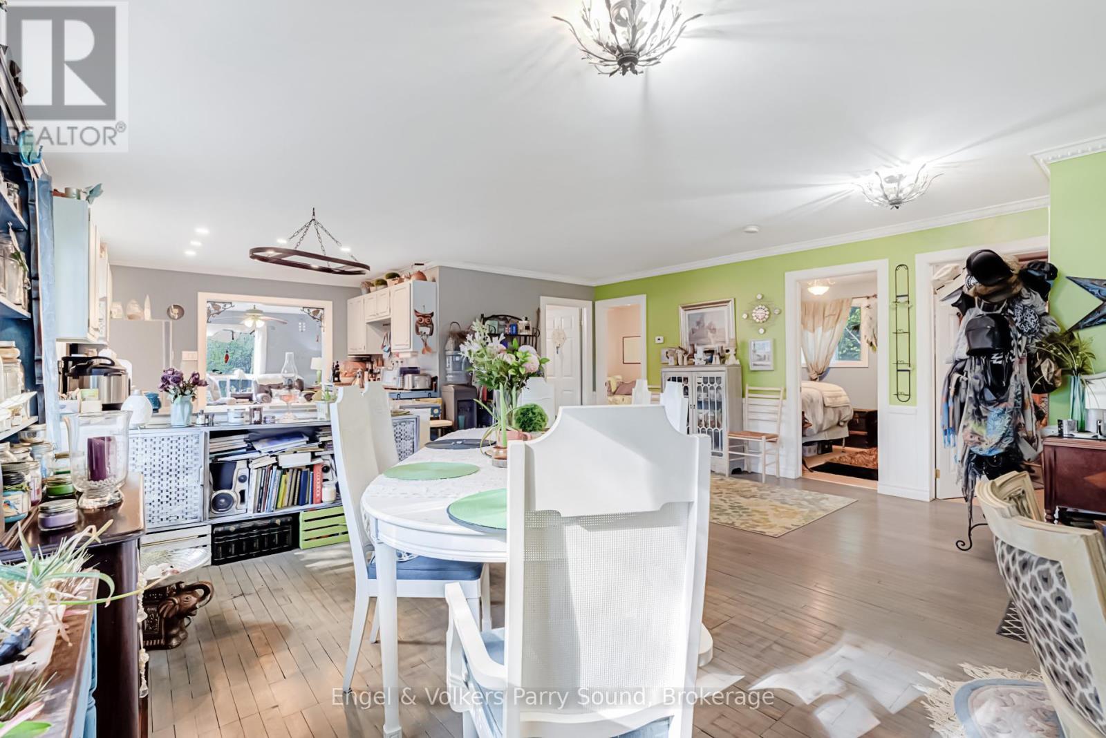 34 Gordon Point Road, Magnetawan, Ontario  P0A 1P0 - Photo 6 - X12185947