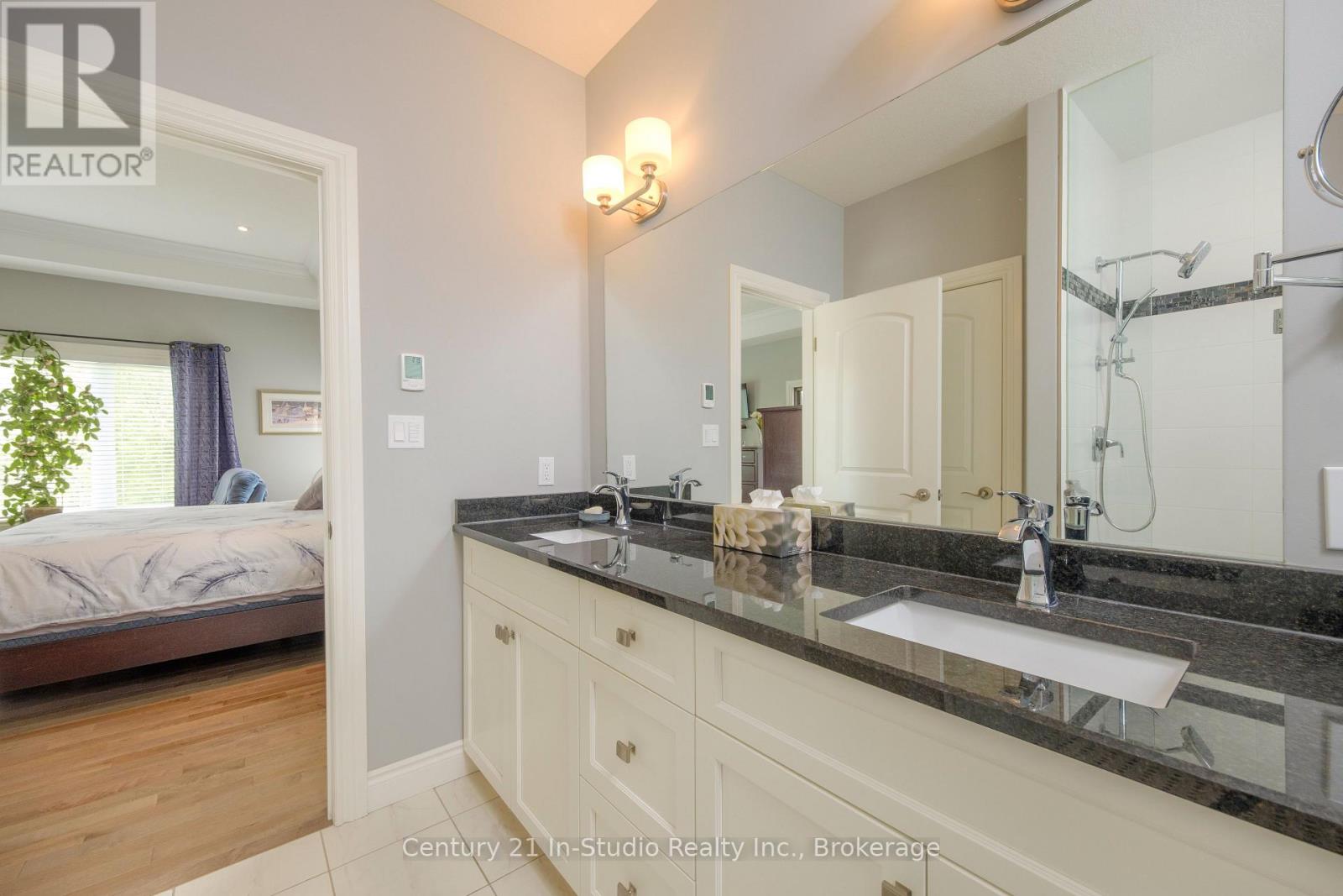 417 Mccullough Crescent, Kincardine, Ontario  N2Z 0A8 - Photo 14 - X12186123