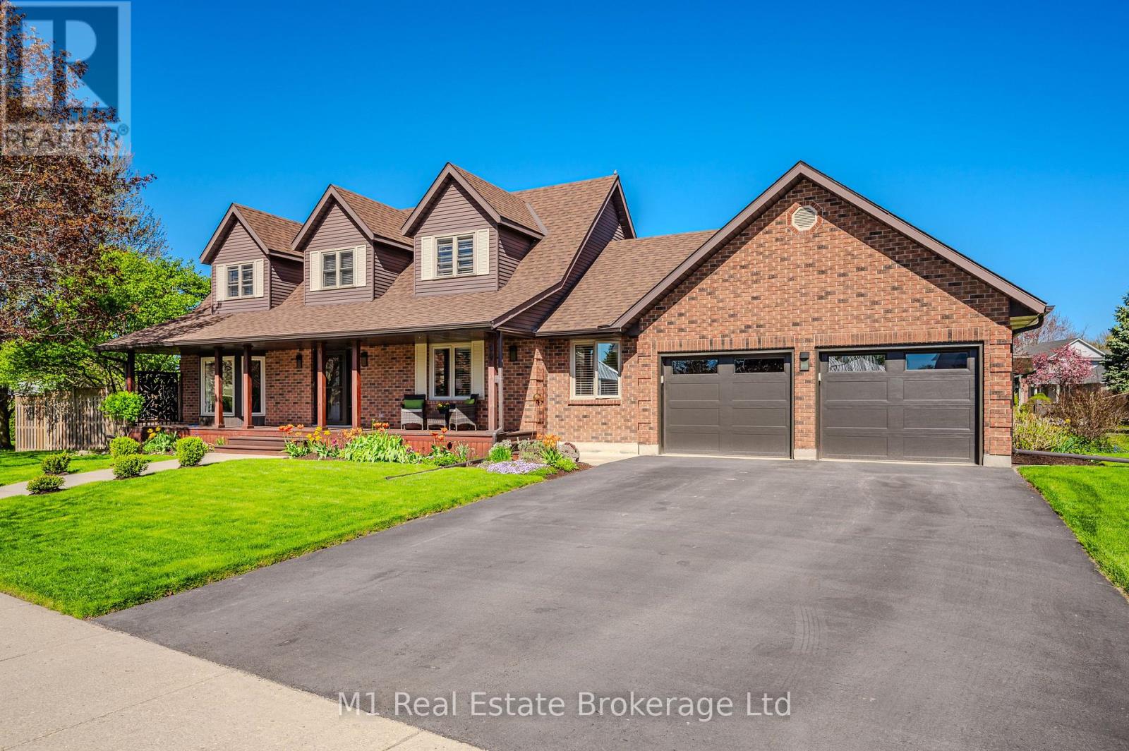 59 Keating Drive, Centre Wellington, Ontario  L1B 0B4 - Photo 3 - X12186273