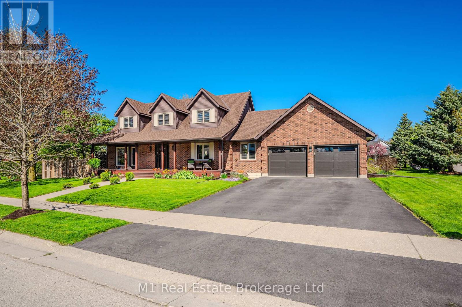 59 Keating Drive, Centre Wellington, Ontario  L1B 0B4 - Photo 4 - X12186273