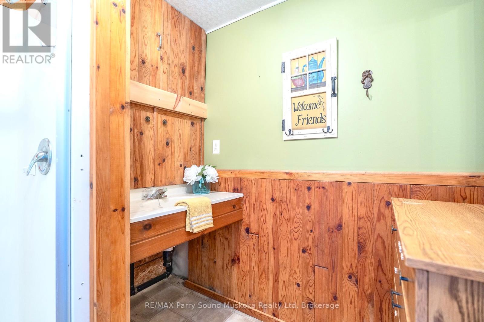 189 Pine Beach Road, French River, Ontario  P0M 2K0 - Photo 24 - X12186345